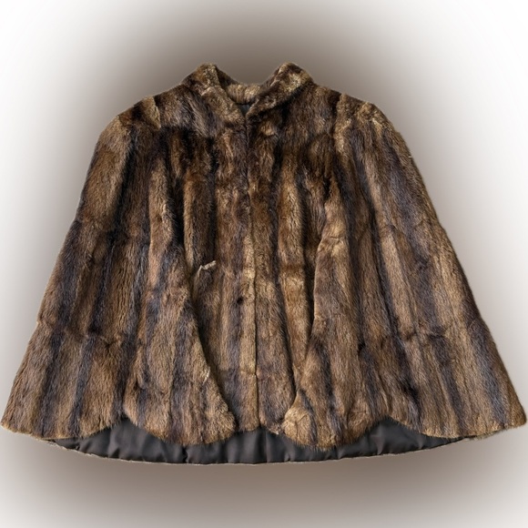 Lazarus Jackets & Blazers - Lazarus Cape Brown Muskrat Fur Cape Vintage 1940s Lazarus Columbus Size Large